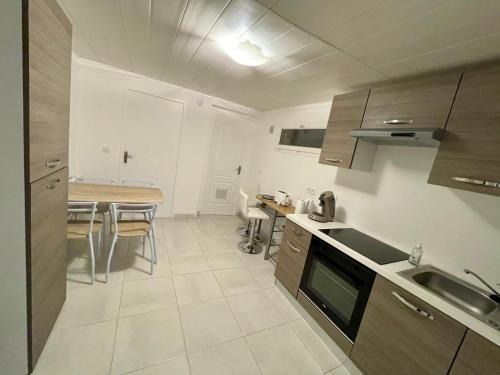 Corbelin Apartment | Appartement dans maison à Corbelin proche Walibi