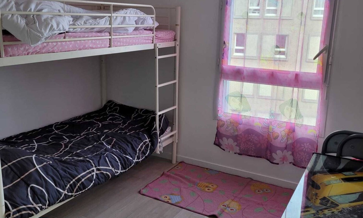 Plateau - Mont-Valerien Apartment | Appartement Dans une Résidence, Très Charmant Proche de Paris et la Défense