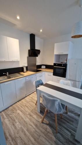 Longaulnay Apartment | Appartement DMV