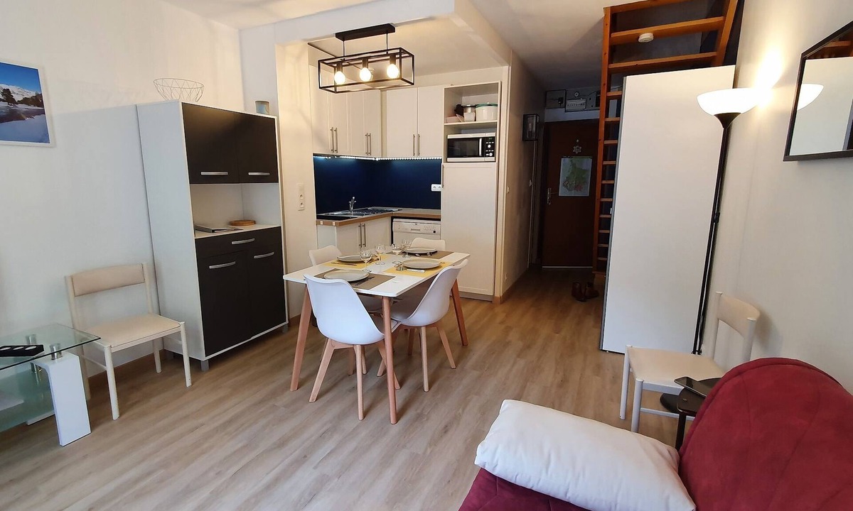 Cauterets Apartment | Appartement en Centre Ville Avec Terrasse Exposée Ouest