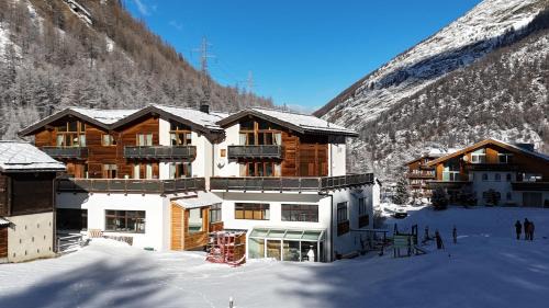 Saas Almagell Apartment | Appartement Flora