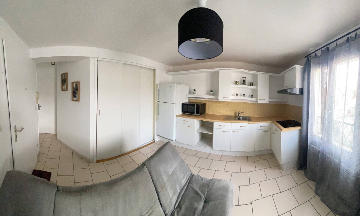 Lacroix-Saint-Ouen Apartment | Appartement F2 Hyper Centre