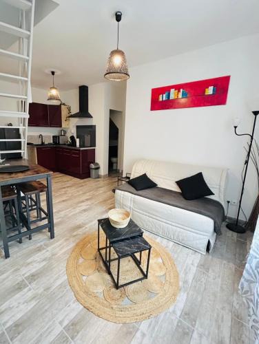 Saint-Amand-Montrond Apartment | Appartement Centre ville