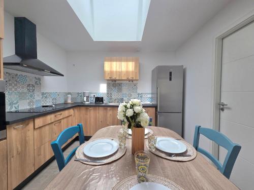 Saint-Brevin-les-Pins Apartment | Appartement neuf 62 m², 5 couchages, à 250 m de la plage - balcon, jardin privé, et parking inclus - FR-1-364-111