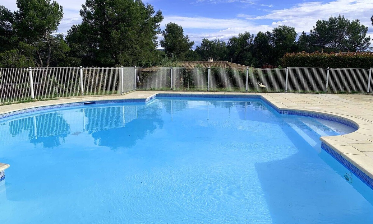 Saint-Gely-du-Fesc Apartment | Appartement T3 Climatisé Avec Piscine Proche de Montpellier