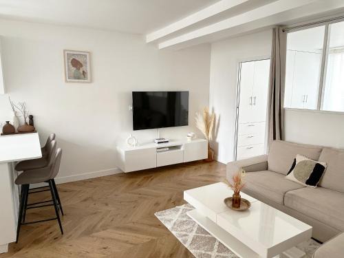 Saint-Germain-en-Laye Apartment | Appartement central niché en centre-ville