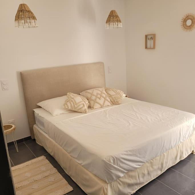 Saint-Jean-de-Serres Apartment | Appartement calme et nature