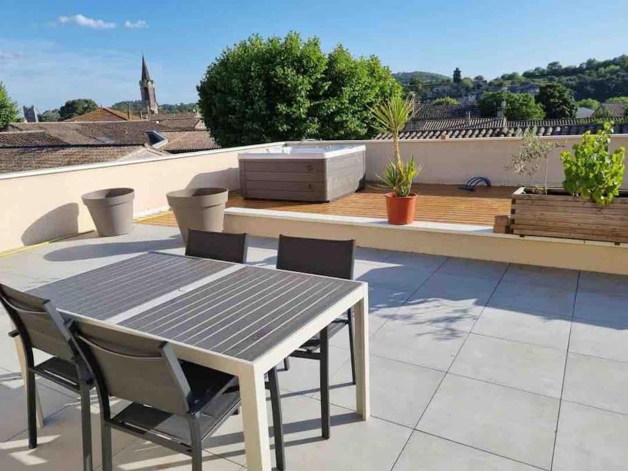 Saint-Martin-d'Ardeche Apartment | Appartement neuf avec Spa