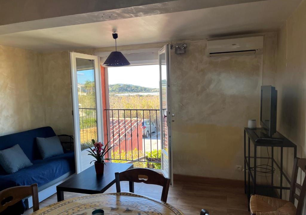 Giens Apartment | Appartement Hyères - La Bergerie 200m plage Calme Vue nature 1 chambre 4 personnes Parking - Erica