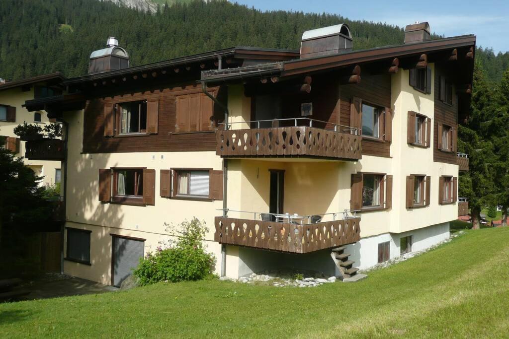 Klosters Platz Apartment | Appartement in Hus Signal met prachtig uitzicht op de bergen