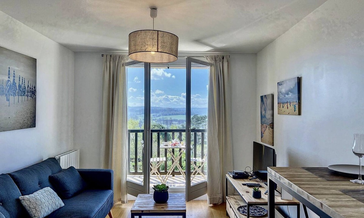 Blonville-sur-Mer Apartment | Appartement Lassay - Welkeys