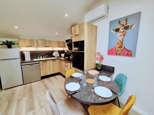 Cholet Apartment | Appartement "La Girafe" centre Cholet 4pers