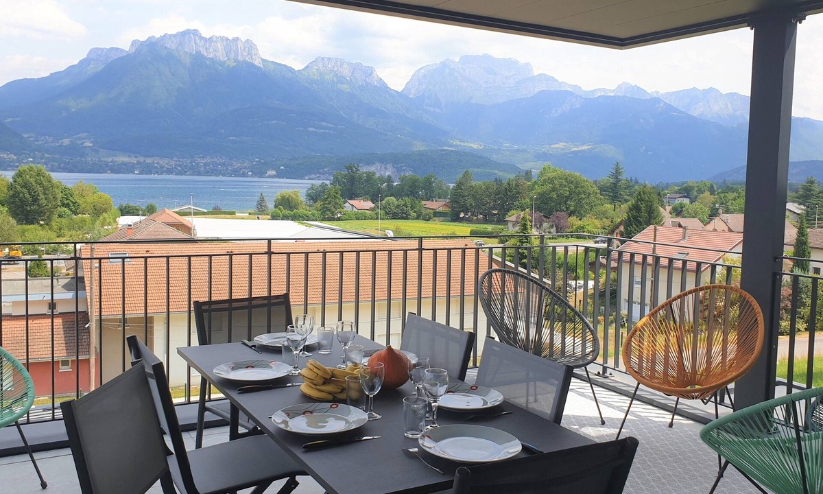 Cessenaz House | Appartement Laudon
