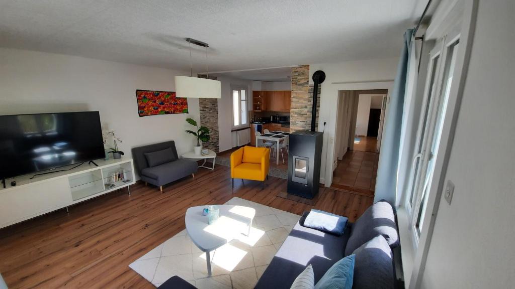 Areuse Apartment | Appartement Le 18