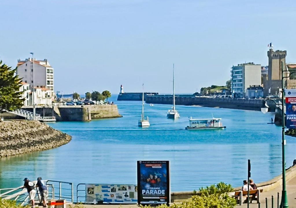 Les Sables d'Olonne Apartment | Appartement Les Sables-d'Olonne, 2 pièces, 4 personnes - FR-1-427-101