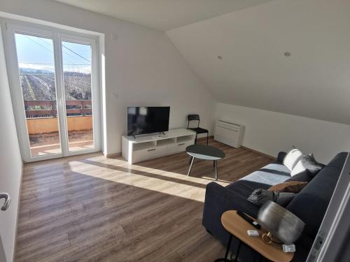 Bouge-Chambalud Apartment | Appartement Le345