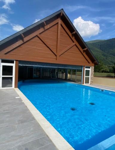 Bagneres-de-Luchon Apartment | Appartement Les Pics d'Aran