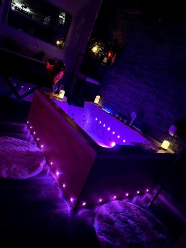 Saint-Martin Apartment | Appartement love room Perpignan cosy jacuzzi parking privée