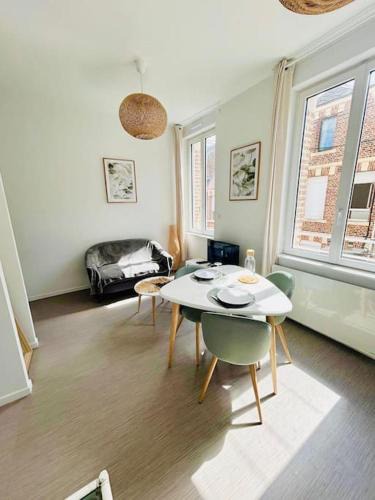 Saint-Quentin Apartment | Appartement Lumineux & Confortable