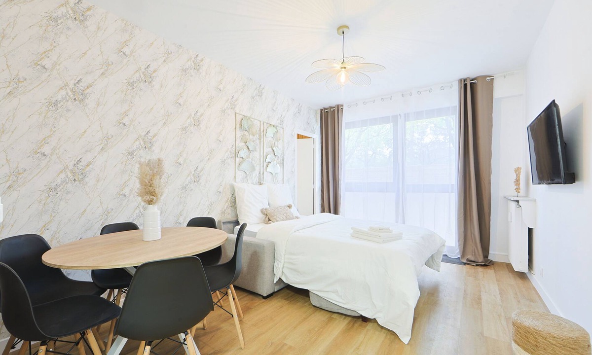 Bagnolet Apartment | Appartement Luxe Avec Grande Terrasse