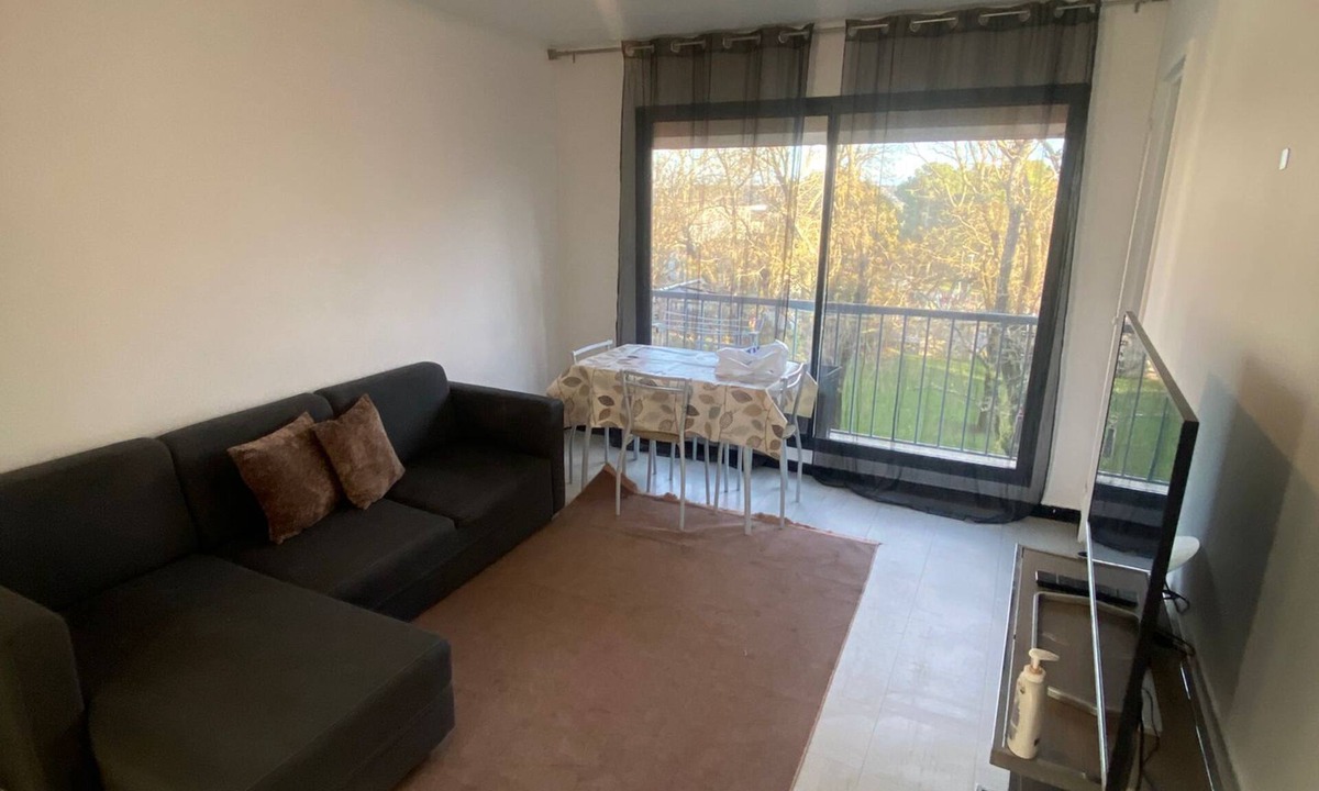 Saint-Nazaire Apartment | Appartement meublé 75m2 Marcoule tricastrin