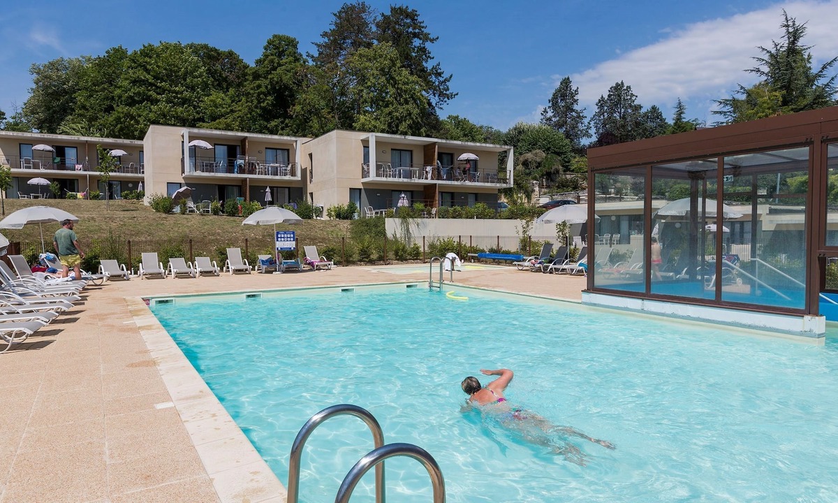 Chinon Condo | Appartement Modeste+Piscine | Proche de la rivière