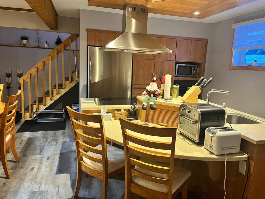 L'Anse-Saint-Jean Apartment | Appartement Mont Édouard, Hébergement paisible à la montagne