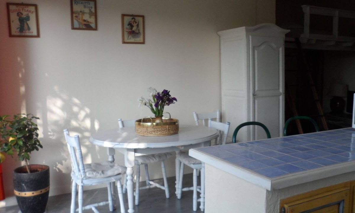 Uchaux Apartment | Appartement Piscine en Campagne un Havre de Paix Animaux de Compagnie Bienvenus