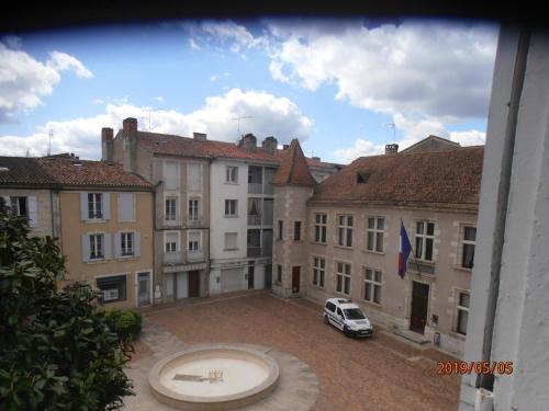 Nerac Apartment | appartement place de la mairie à Nérac