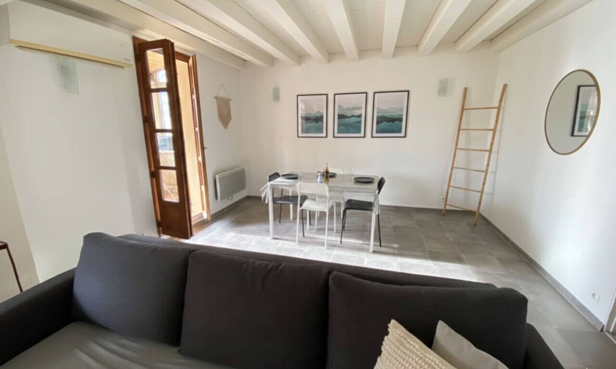 Le Pontet Apartment | Appartement plein centre - WIFI - terrasse