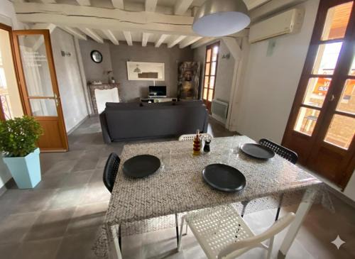 Le Pontet Apartment | Appartement plein centre wifi terrasse
