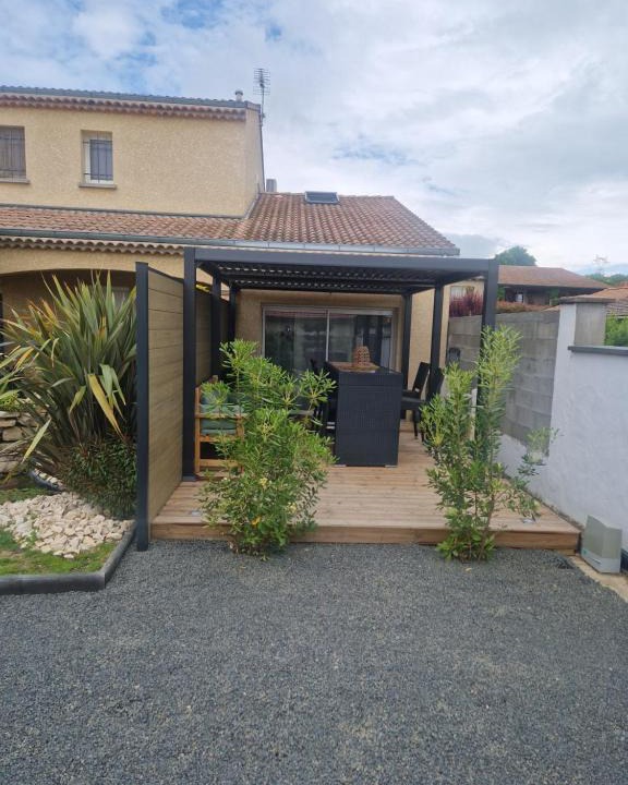 Chanos-Curson Apartment | appartement pour 4 avec terrasse