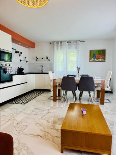 Antigone Apartment | Appartement Premium 4 Stars - Trigone