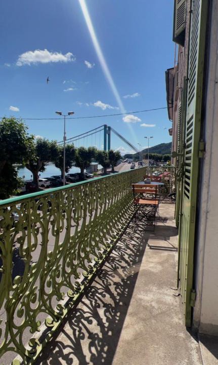 Serrieres Apartment | Appartement privé « Rive Droite »