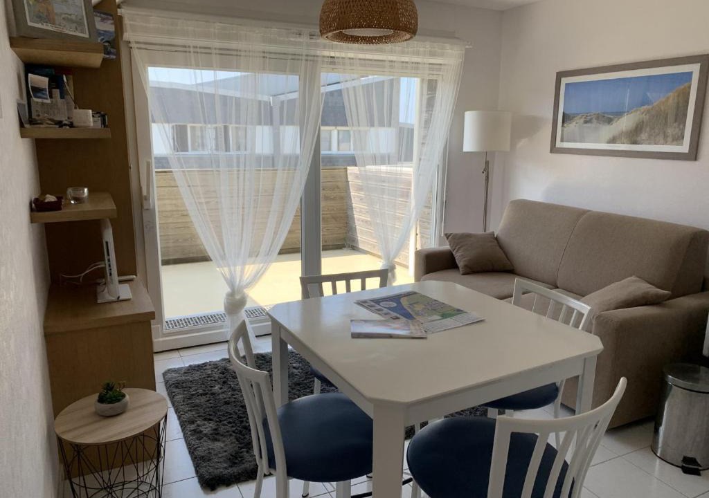 Fort-Mahon-Plage Apartment | Appartement proche plage avec parking et balcon - FR-1-482-102