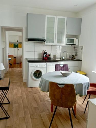 Asnelles Apartment | Appartement proche de la plage - wifi, bien agencé