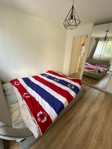 Pantin Apartment | Appartement proche La Villette avec 2 balcons