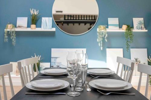 Saint-Julien Apartment | Appartement proche Place Saint-Sauveur
