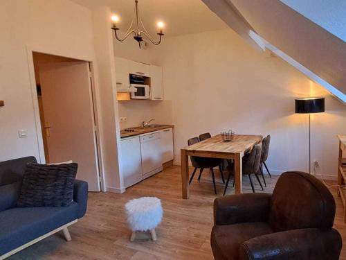 Vignec Apartment | Appartement rénové 6 pers avec accès piscine - FR-1-504-596