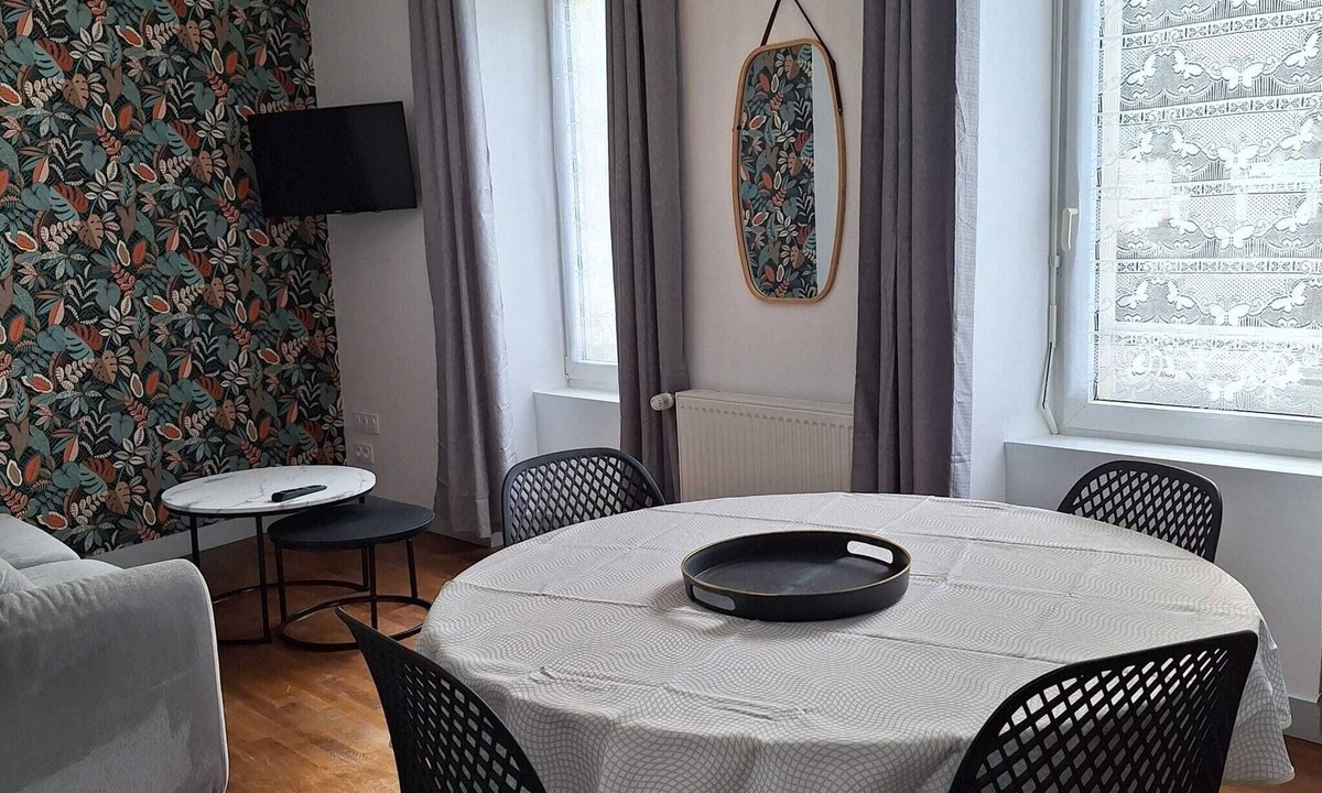 Mayenne Apartment | Appartement RDC Centre Ville