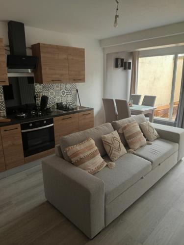 Aubigny-sur-Nere Apartment | Appartement Rez de chaussée