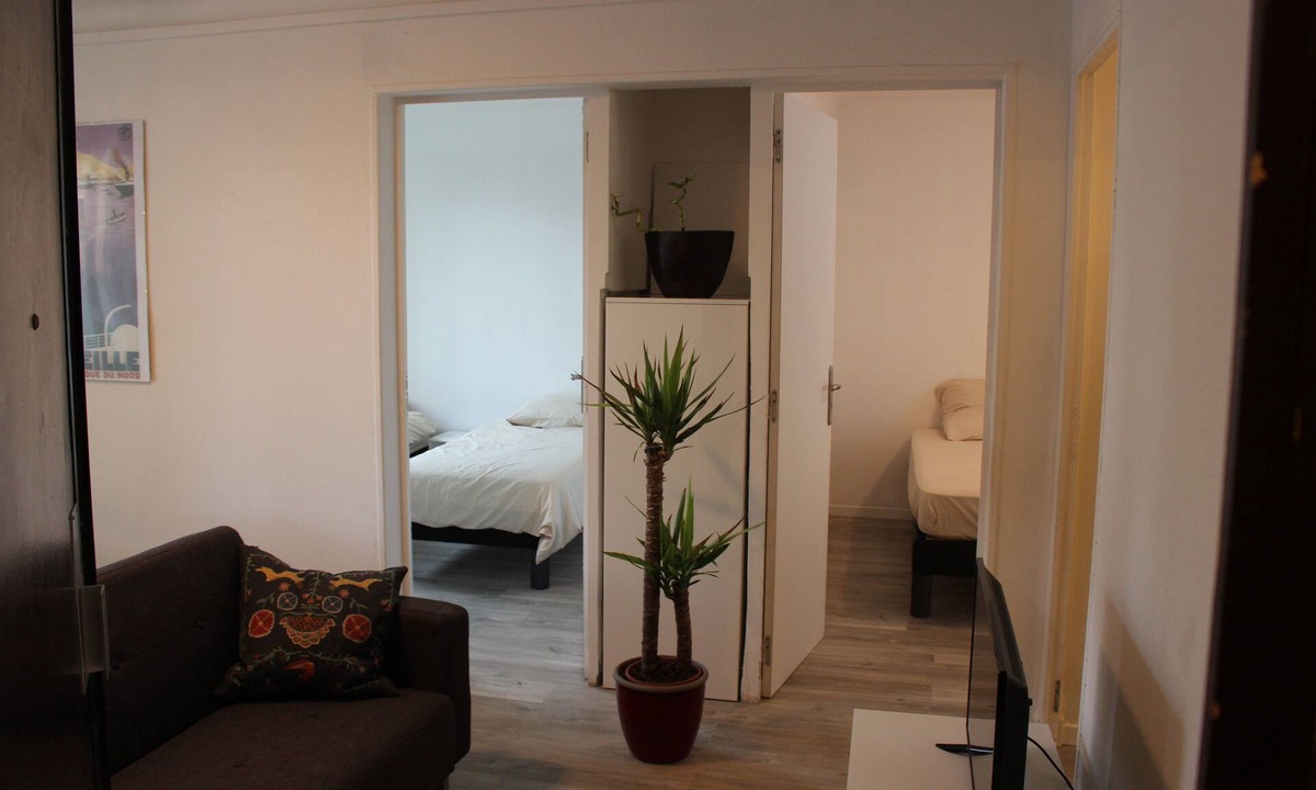 La Belle de Mai Apartment | Appartement Rouge, Bienvenus à la Belle de Mai !