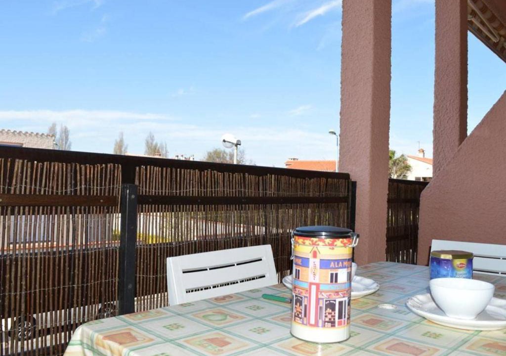 Saint-Cyprien Plage Apartment | Appartement Saint-Cyprien, 1 pièce, 4 personnes - FR-1-225D-173