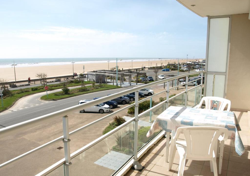 Saint-Jean-de-Monts Apartment | Appartement Saint-Jean-de-Monts, 2 pièces, 6 personnes - FR-1-323-87