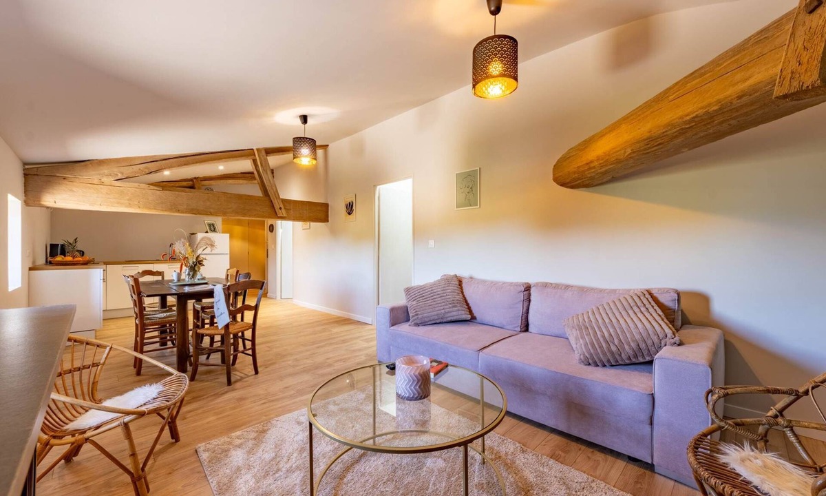 Saint-Nauphary Apartment | Appartement Sauvage Ô Domaine