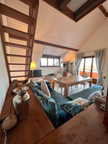 Pully Apartment | Appartement spacieux à Lausanne