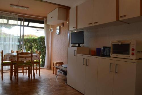 Argeles Plage Apartment | Appartement Studio cabine 4 couchages ARGELES SUR MER AR030-036
