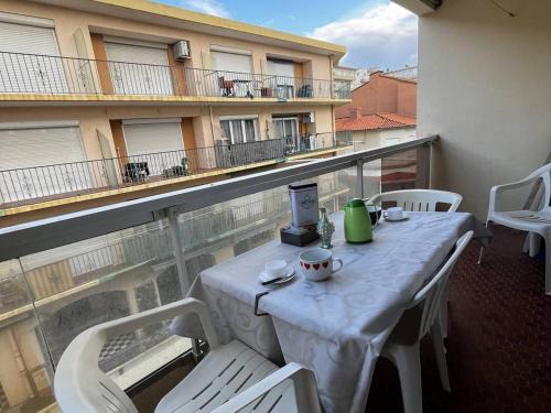 Le Chateau Apartment | Appartement T3 à 50m de la plage, proche centre - FR-1-696-50