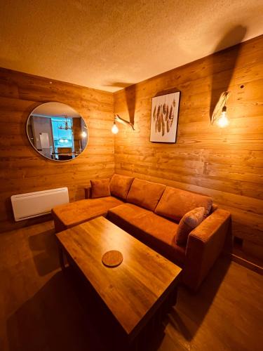 Les Angles Apartment | Appartement T2, 20m des Pistes, En Relooking