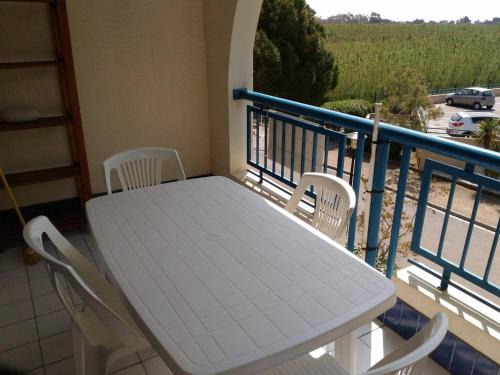 Le Lavandou Apartment | Appartement T2 cabine 2 étoiles au Lavandou avec climatisation - FR-1-308-92
